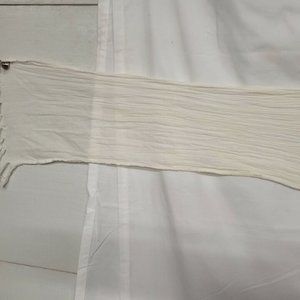 VINTAGE OFF-WHITE LADIES SCARF WITH FRINGE
